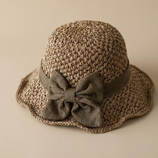 Sombrero de paja trenzada con lazo