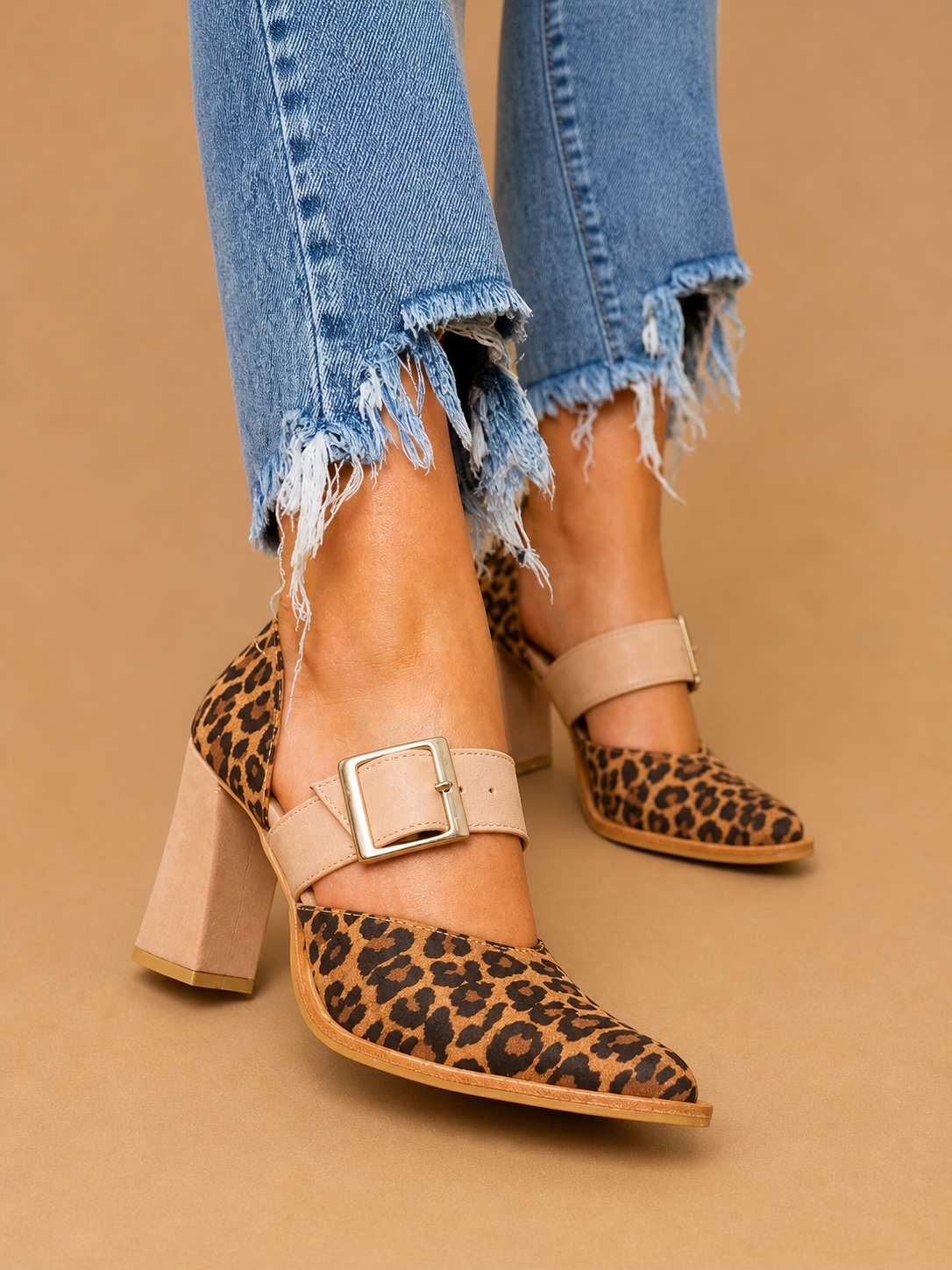 Llana| Tacones de bloque con estampado de leopardo audaz