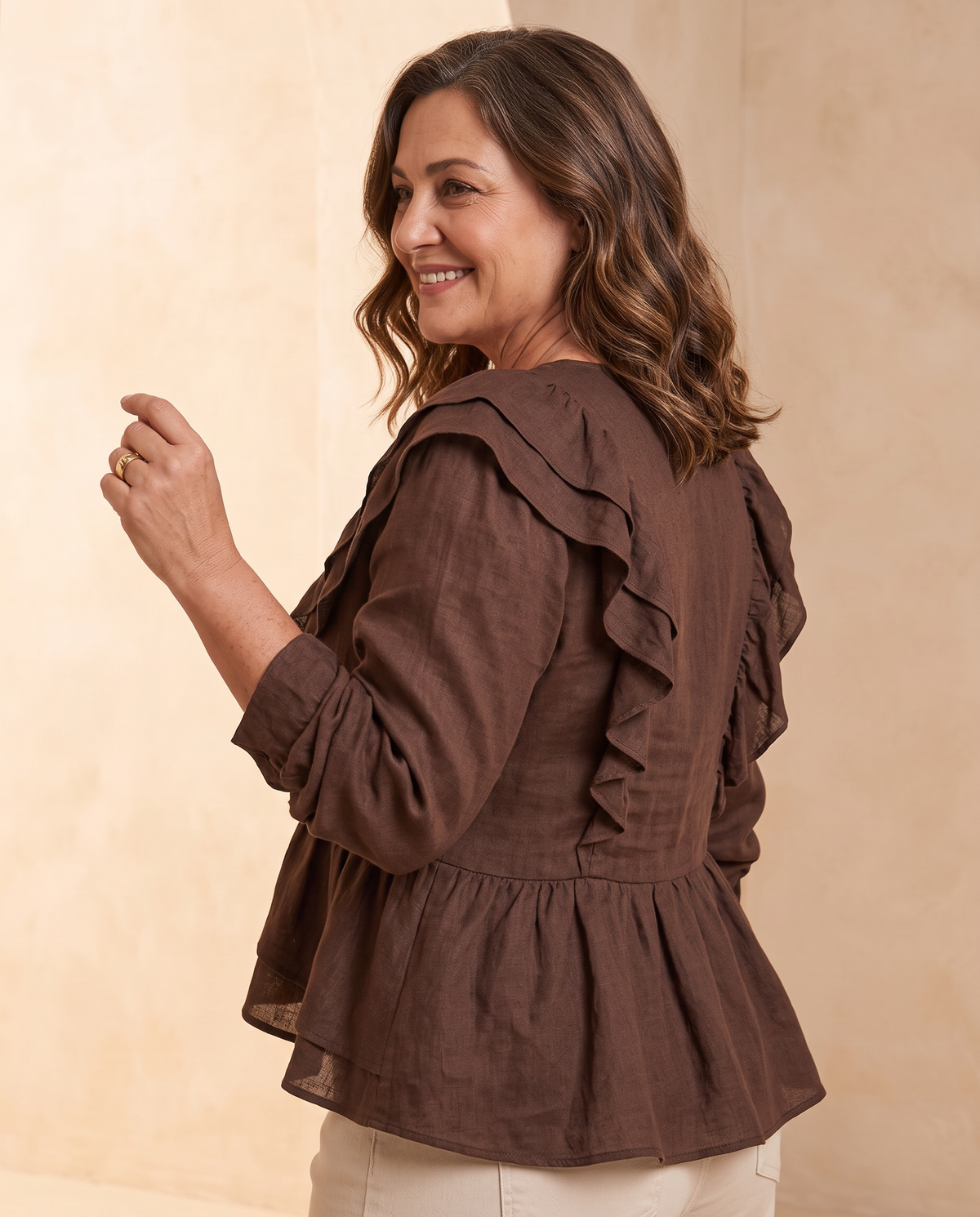 Sienna| Blusa Asimétrica con Volantes - Marrón 2