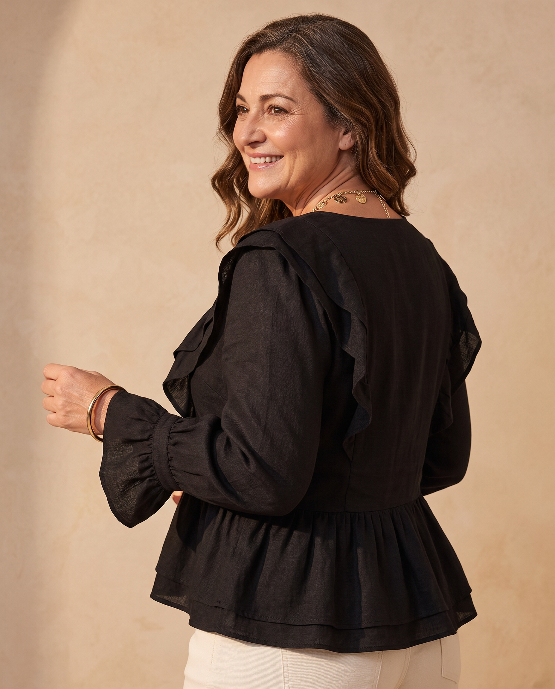 Sienna| Blusa Asimétrica con Volantes - Negro 2
